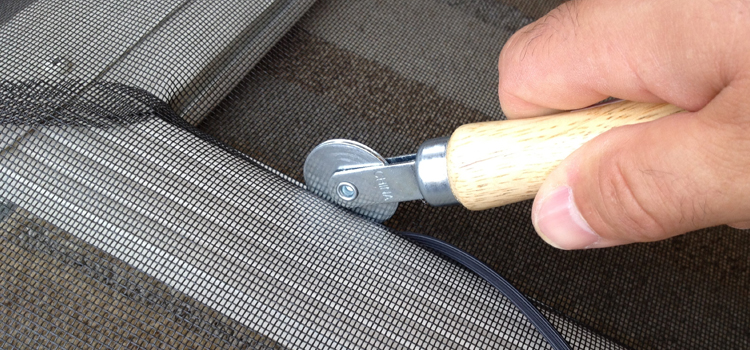 metal screen door repair in Alamo